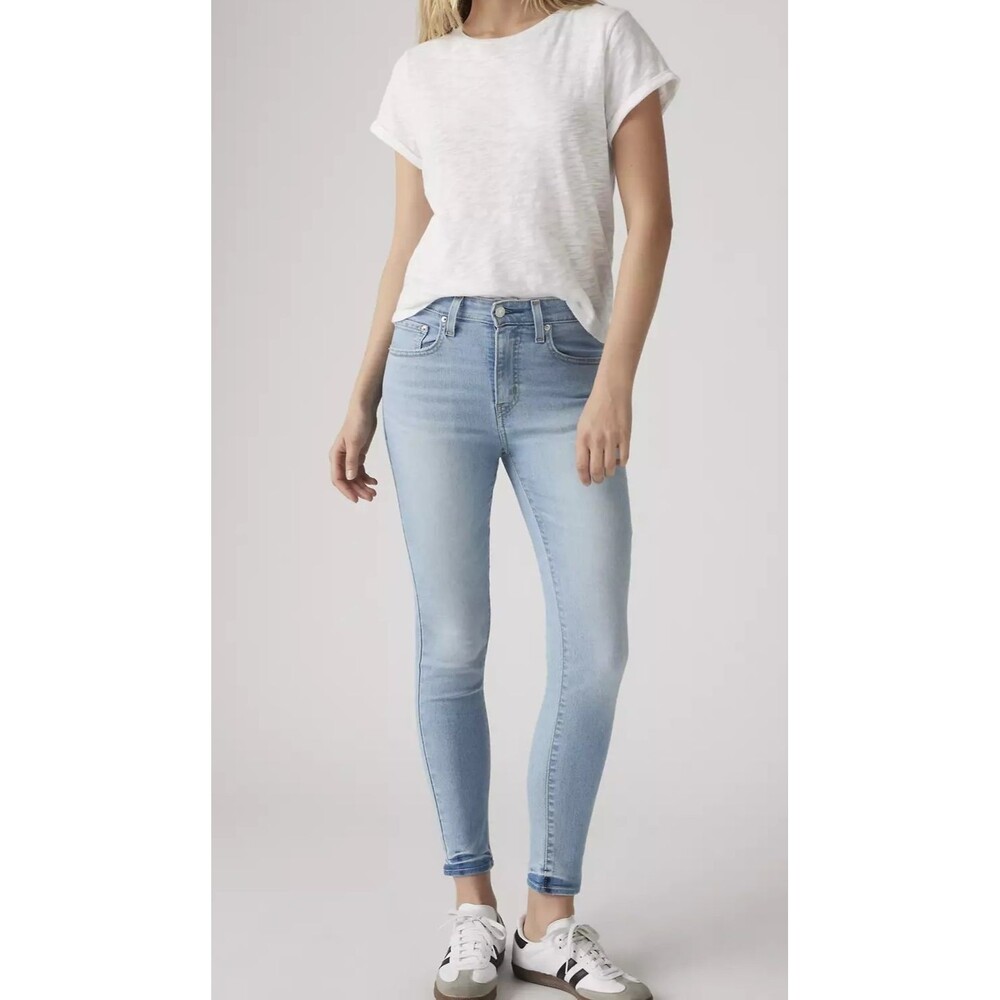 Levi's Women's Slim Fit 721 High-Rise Skinny Jeans Size 28 x 30 Sells $69.50 NWT